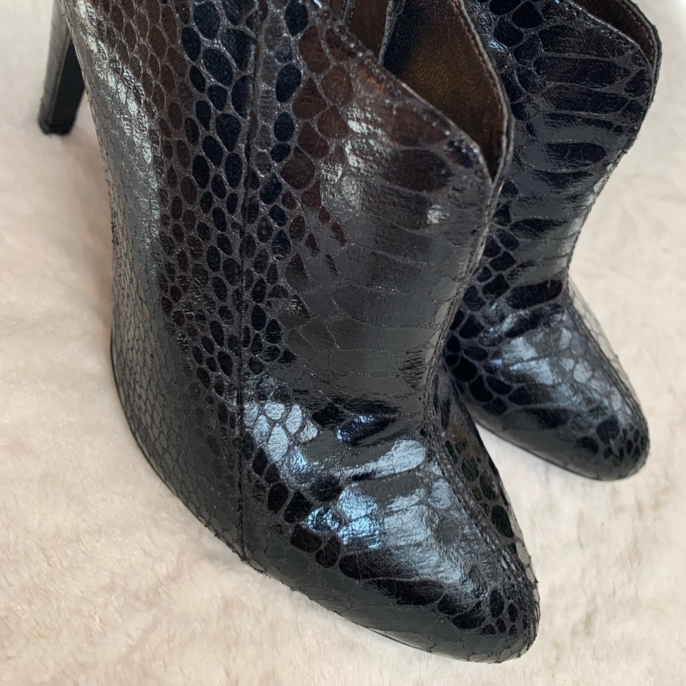 Booties 🖤 - Picture 8 of 15